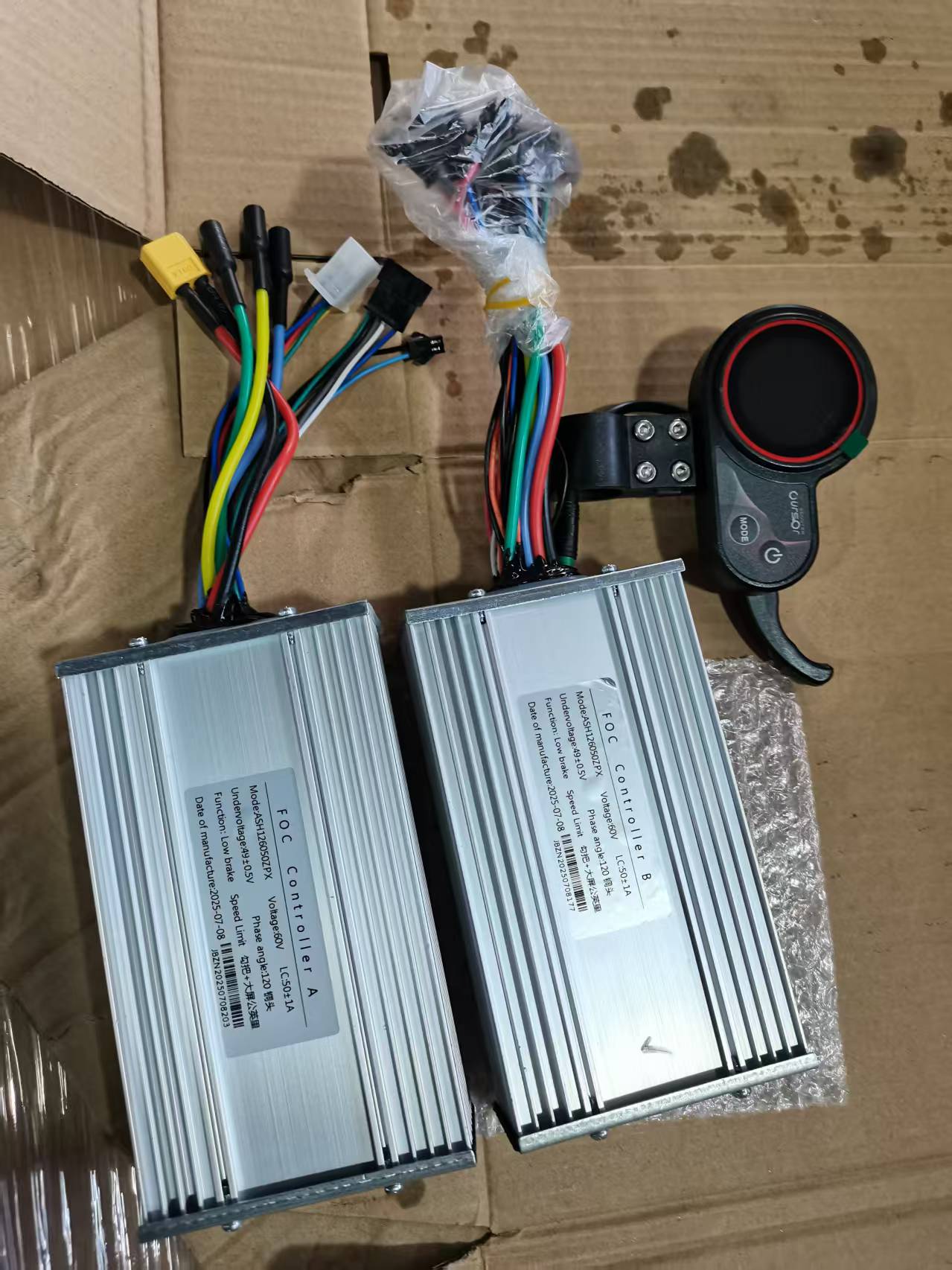 Großhandel 60V 45A 50A Elektro – 60V 5600W Dual Motor Electric Scooter Bewertung und Preis